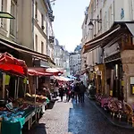 Renovated Latin Quarter Center Апартаменты