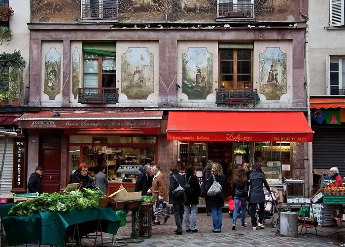 Renovated Latin Quarter Center *